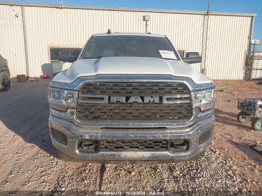 2022 Ram 3500 Big Horn 4X4 8' Box VIN: 3C63R3HL2NG302869 Lot: 40640273