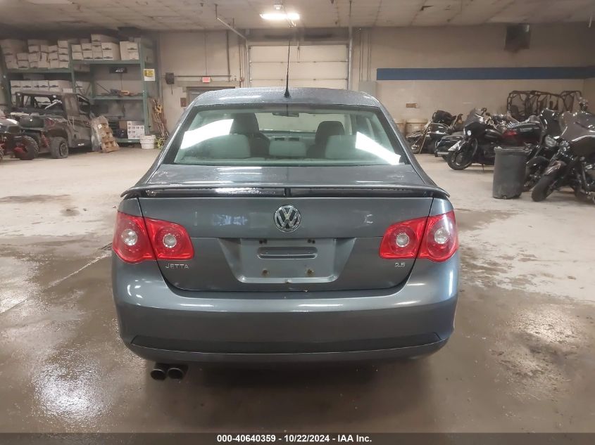 2007 Volkswagen Jetta Wolfsburg Edition VIN: 3VWEF71K87M132702 Lot: 40640359