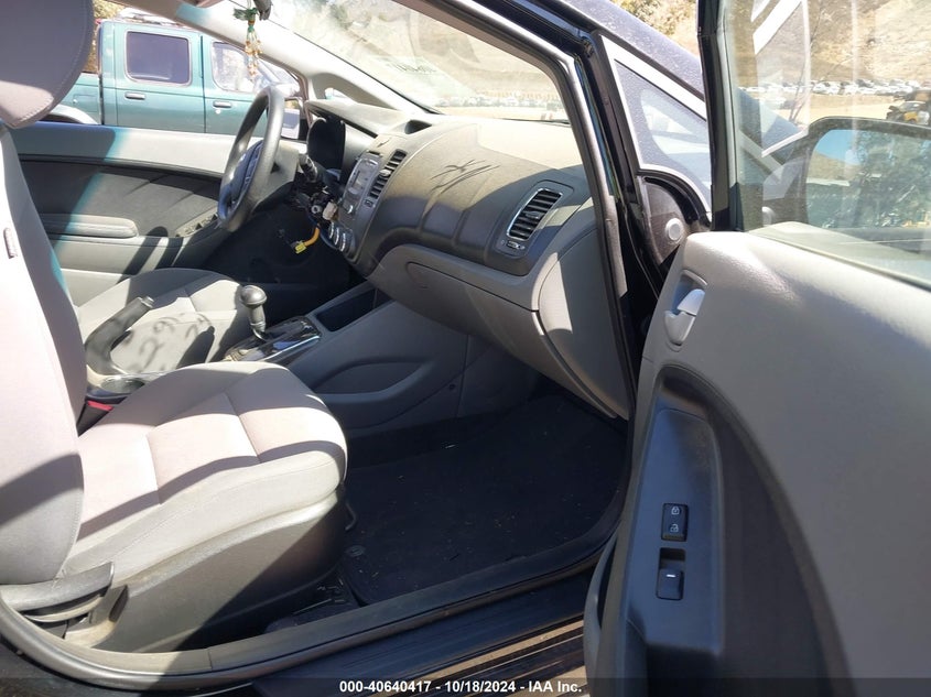 2017 KIA FORTE LX - 3KPFK4A71HE032188