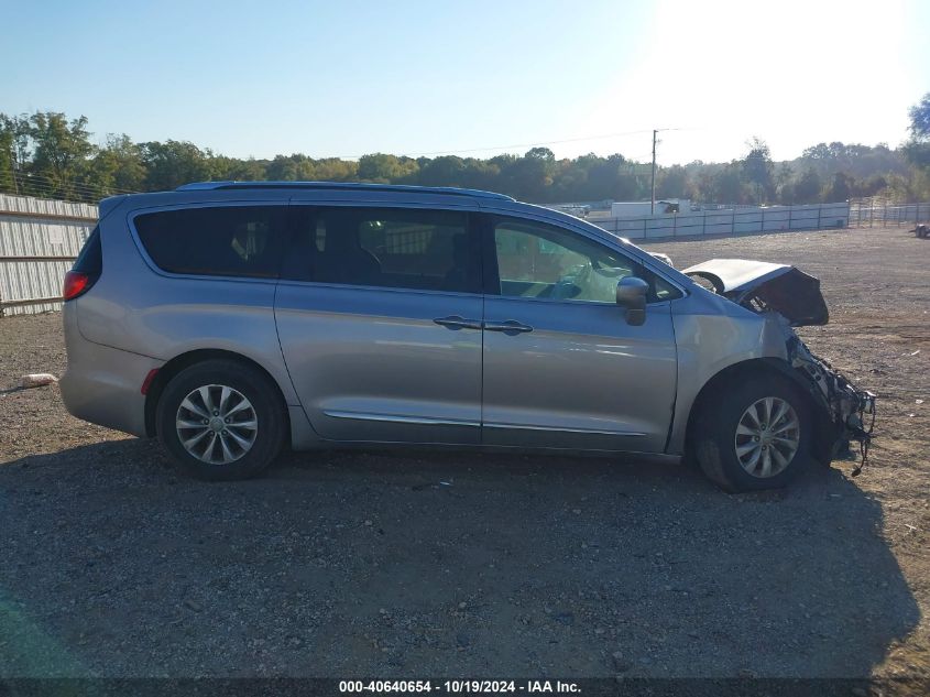 2019 Chrysler Pacifica Touring L VIN: 2C4RC1BG6KR561164 Lot: 40640654