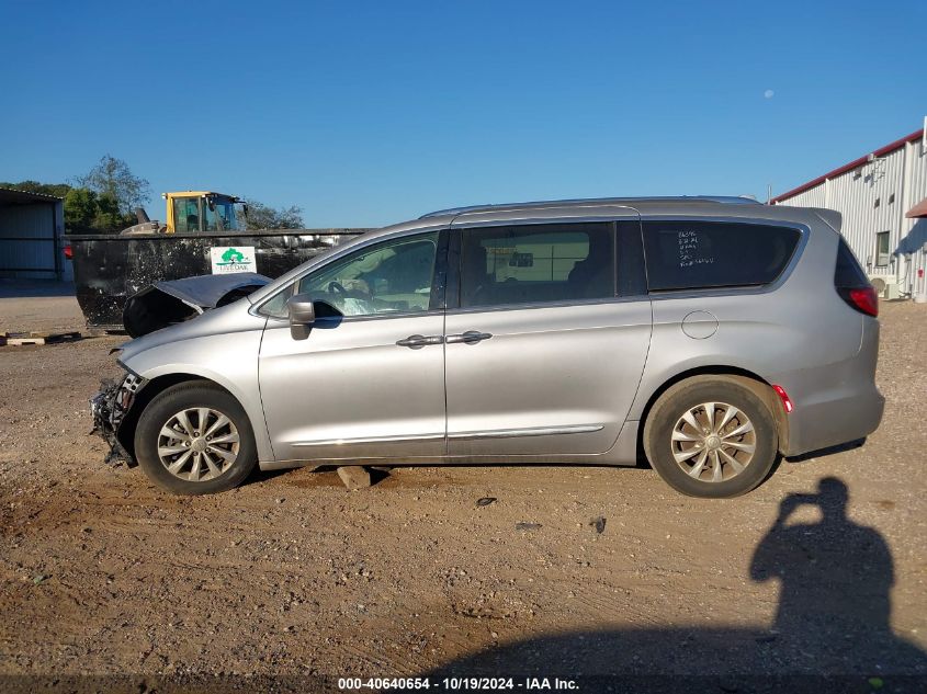 2019 Chrysler Pacifica Touring L VIN: 2C4RC1BG6KR561164 Lot: 40640654