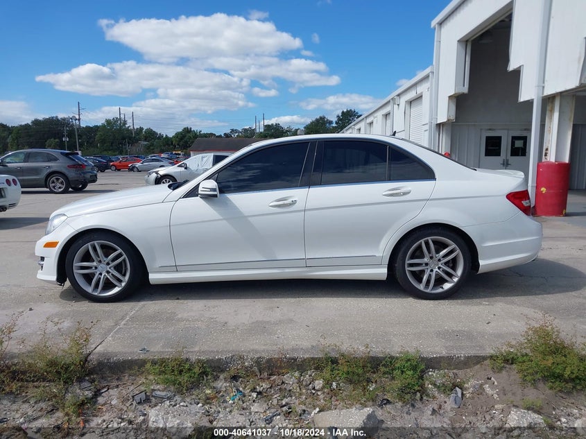 2014 MERCEDES-BENZ C 250 LUXURY/SPORT - WDDGF4HB6EG226896