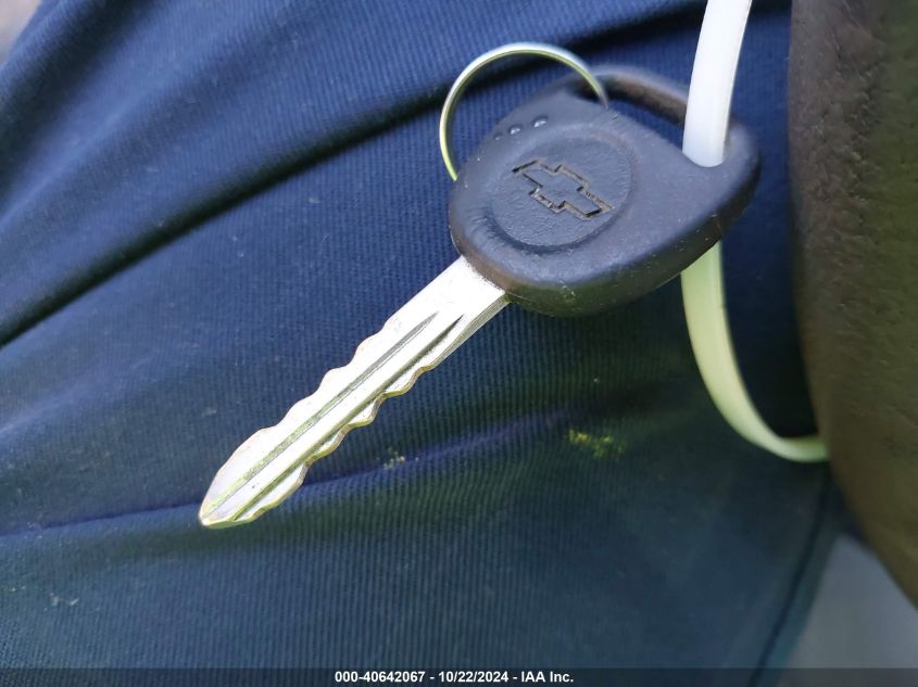 2003 Chevrolet Silverado 2500Hd VIN: 1GCHK24143E175001 Lot: 40642067