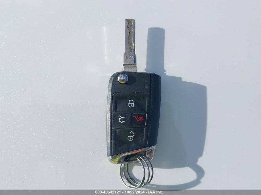 2015 VOLKSWAGEN GOLF SPORTWAGEN TDI S 4-DOOR - 3VWCA7AU1FM506704