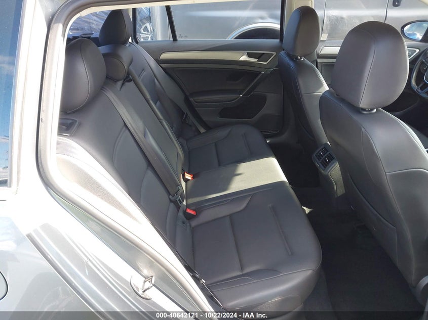 2015 VOLKSWAGEN GOLF SPORTWAGEN TDI S 4-DOOR - 3VWCA7AU1FM506704