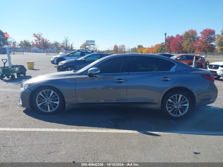 2018 Infiniti Q50 3.0T Luxe VIN: JN1EV7AR7JM435303 Lot: 40642336