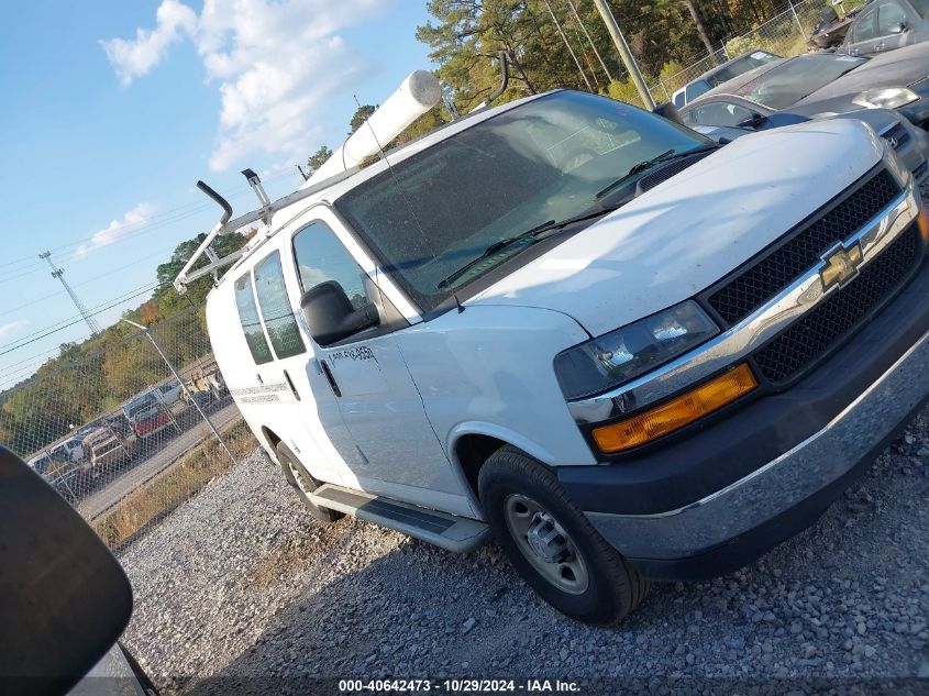 2018 Chevrolet Express 2500 Work Van VIN: 1GCWGAFG4J1911153 Lot: 40642473