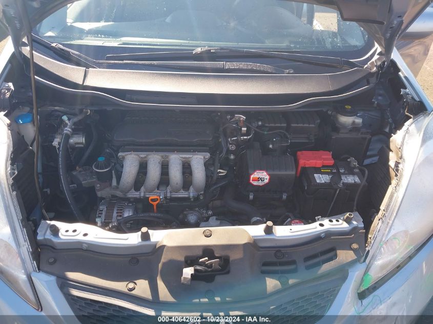 2011 HONDA FIT VIN: JHMGE8H53BC019205