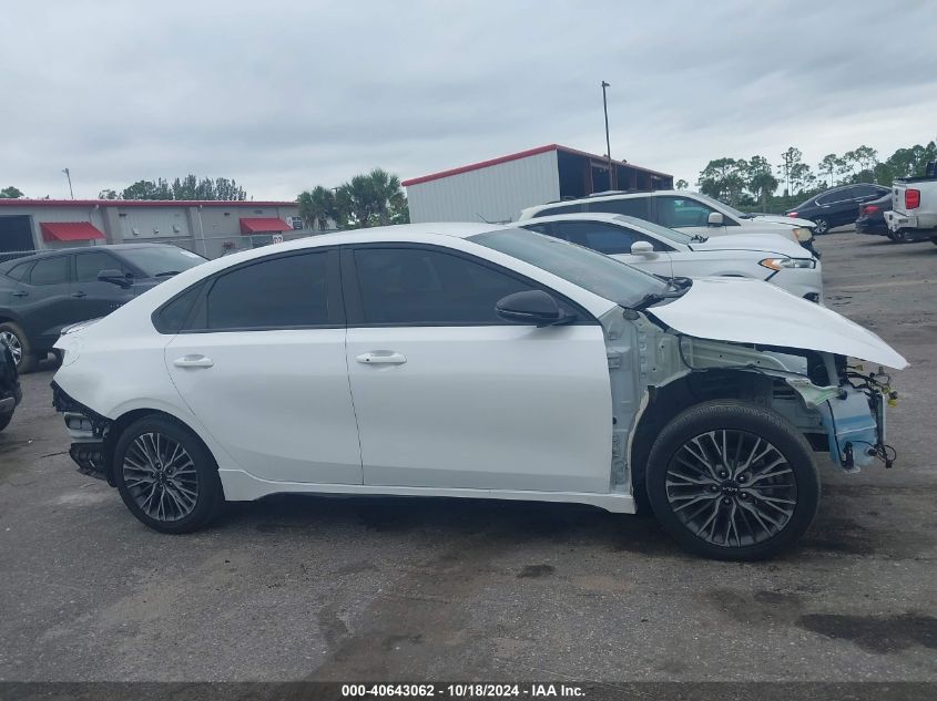 2022 Kia Forte Gt-Line VIN: 3KPF54AD8NE433391 Lot: 40643062