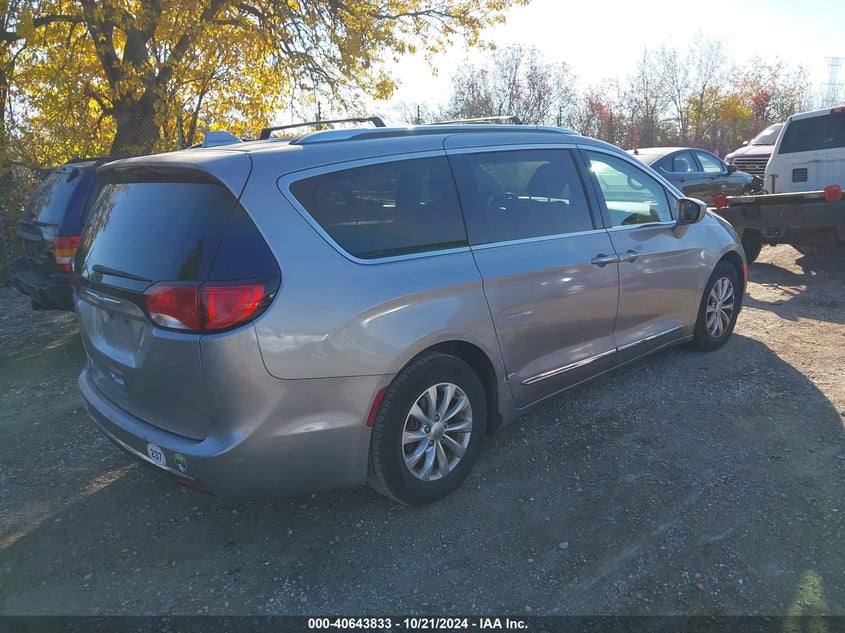 VIN 2C4RC1BG9JR227645 2018 CHRYSLER PACIFICA TOURING L