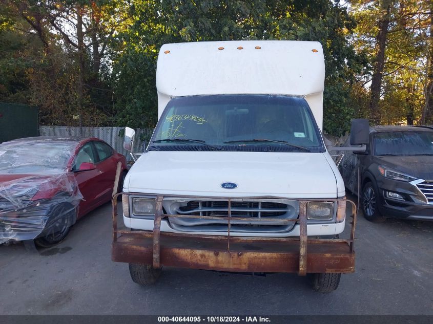 2000 Ford E-450 Cutaway Standard VIN: 1FDXE45S2YHB98879 Lot: 40644095