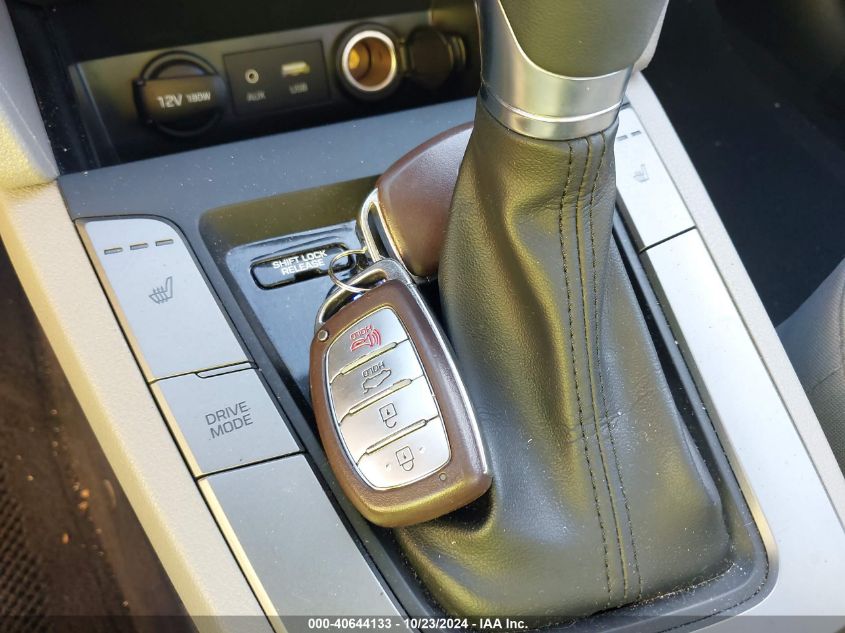 Auction sale of the 2018 HYUNDAI ELANTRA , vin: 5NPD84LF7JH285852, lot number: 40644133