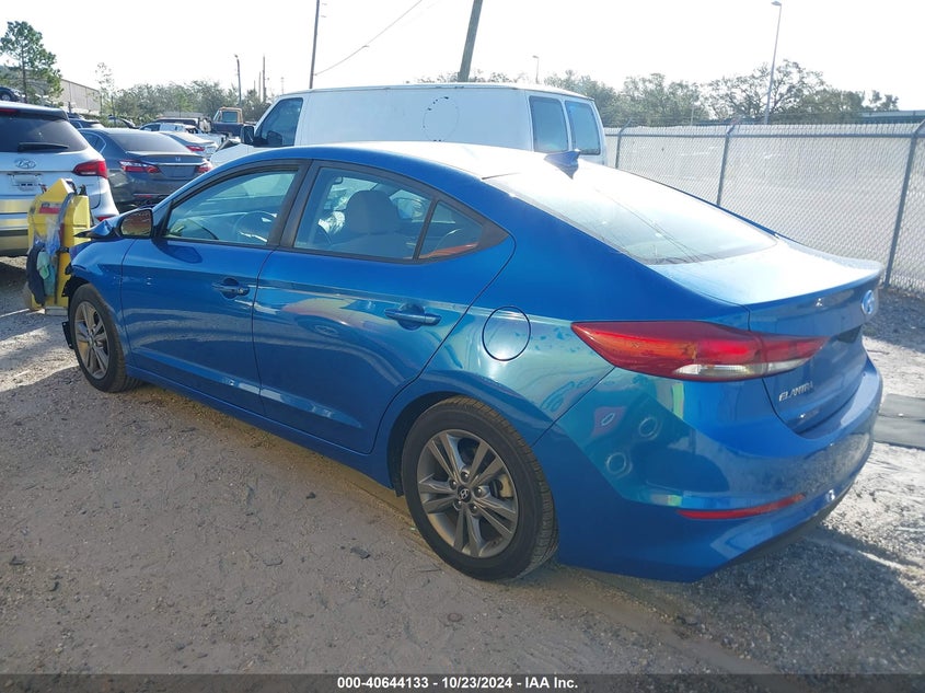 Auction sale of the 2018 HYUNDAI ELANTRA , vin: 5NPD84LF7JH285852, lot number: 40644133