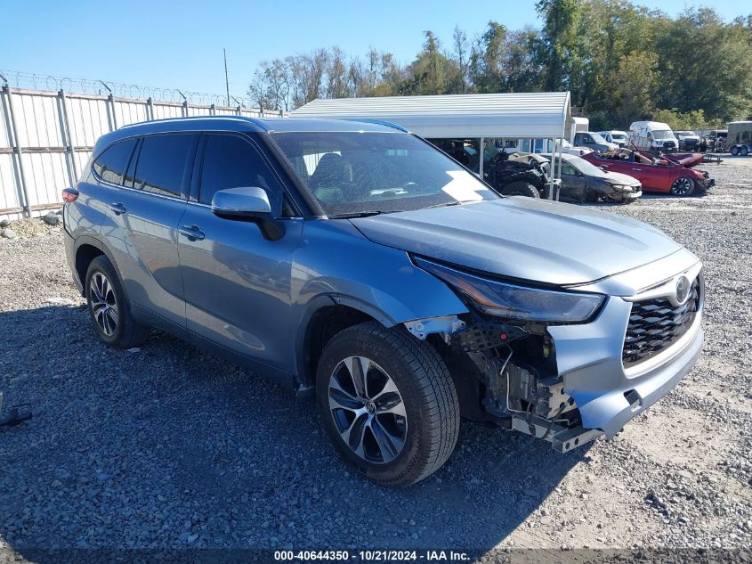 2021 TOYOTA HIGHLANDER XLE - 5TDGZRAH7MS034100