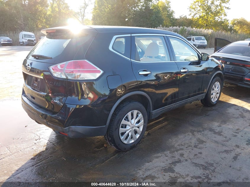 2015 NISSAN ROGUE S - KNMAT2MV4FP521977