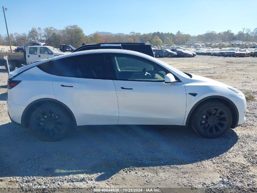 2024 Tesla Model Y Long Range Dual Motor All-Wheel Drive VIN: 7SAYGDEE5RA242839 Lot: 40644838