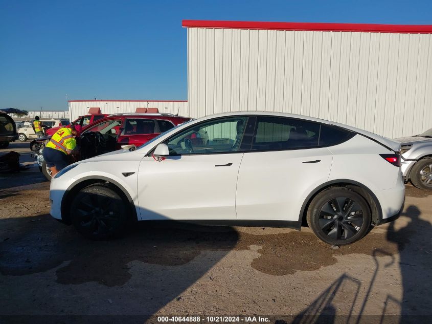 2024 Tesla Model Y VIN: 7SAYGAEE2RF181659 Lot: 40644888