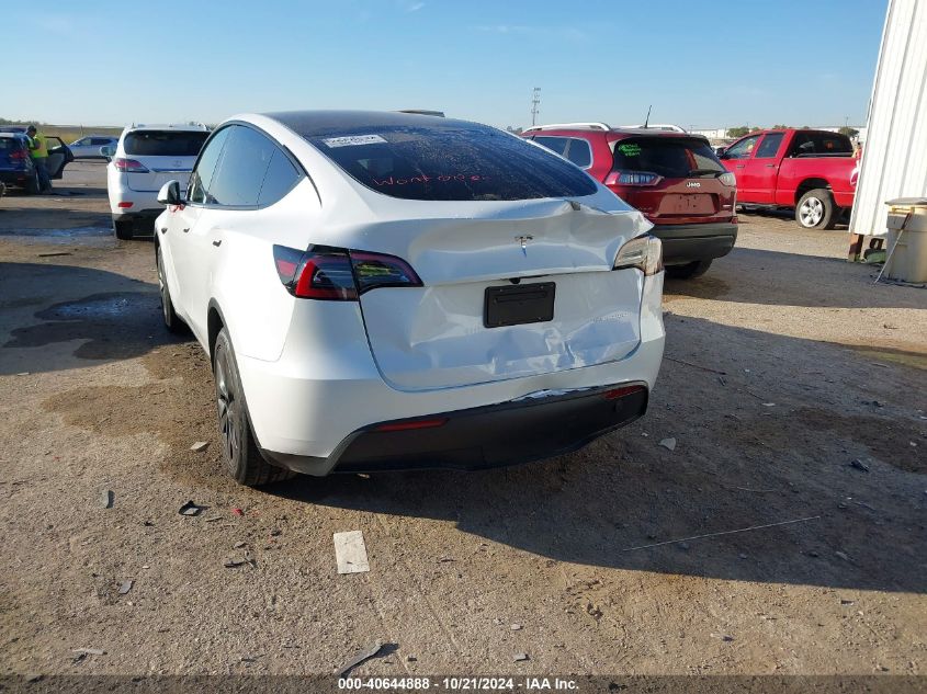 2024 Tesla Model Y VIN: 7SAYGAEE2RF181659 Lot: 40644888