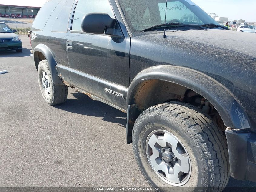 2000 Chevrolet Blazer Ls VIN: 1GNCT18W2YK212103 Lot: 40645068