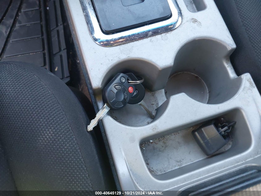 2009 Ford Escape Xlt VIN: 1FMCU93799KA92740 Lot: 40645129