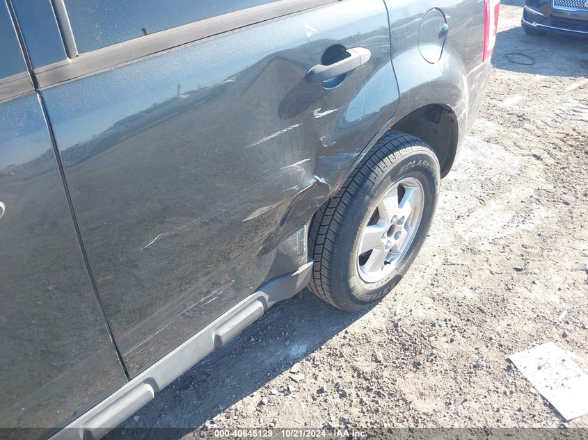 2009 Ford Escape Xlt VIN: 1FMCU93799KA92740 Lot: 40645129