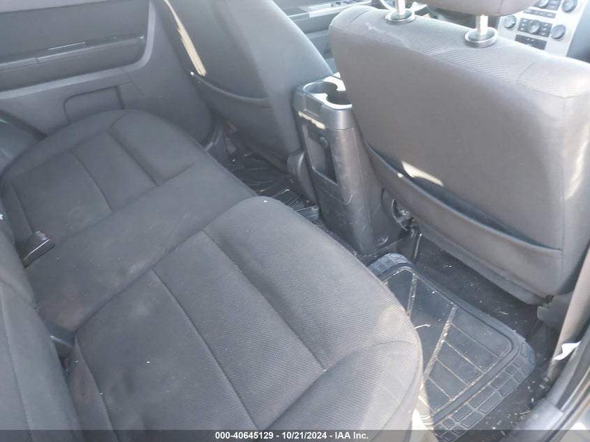 2009 Ford Escape Xlt VIN: 1FMCU93799KA92740 Lot: 40645129