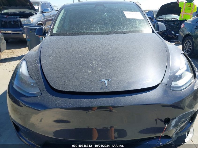 2024 Tesla Model Y VIN: 7SAYGDED6RF158281 Lot: 40646342