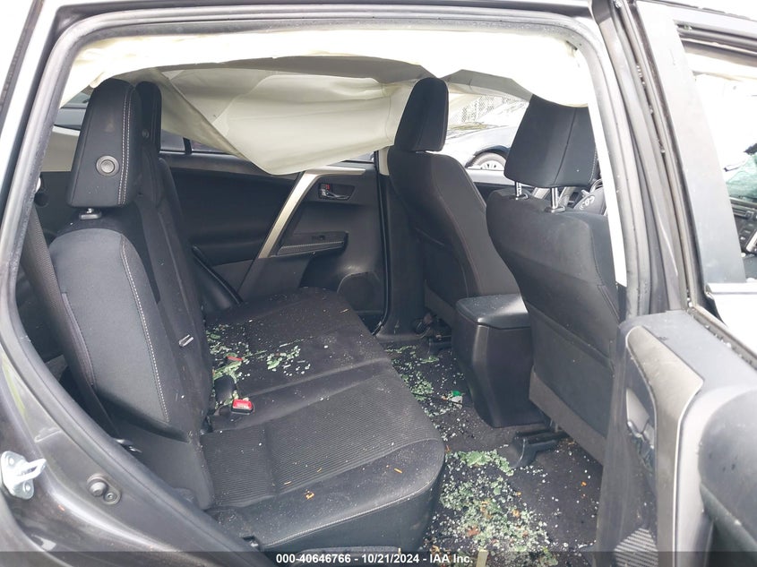 2015 TOYOTA RAV4 XLE - JTMRFREV9FD103384