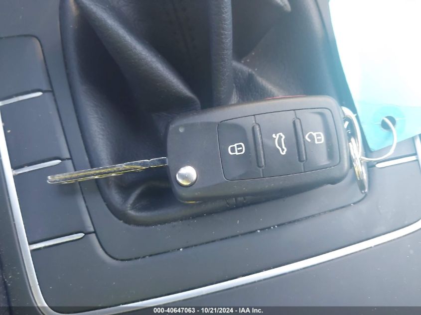 2013 Volkswagen Passat 2.5L S VIN: 1VWAP7A34DC041122 Lot: 40647063