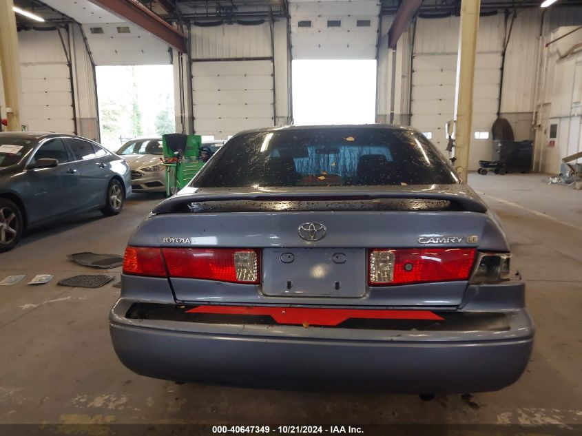 2000 Toyota Camry Ce/Le/Xle VIN: JT2BG22K5Y0486713 Lot: 40647349