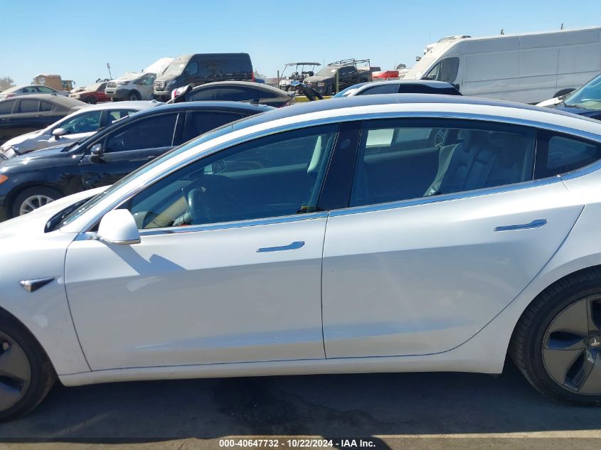 2018 Tesla Model 3 Long Range/Mid Range VIN: 5YJ3E1EA5JF017322 Lot: 40647732