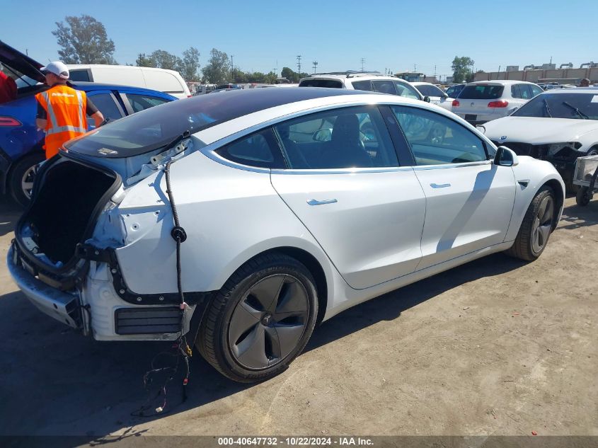 2018 Tesla Model 3 Long Range/Mid Range VIN: 5YJ3E1EA5JF017322 Lot: 40647732