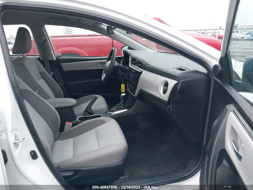 VIN 2T1BURHE2KC246364 2019 TOYOTA COROLLA LE