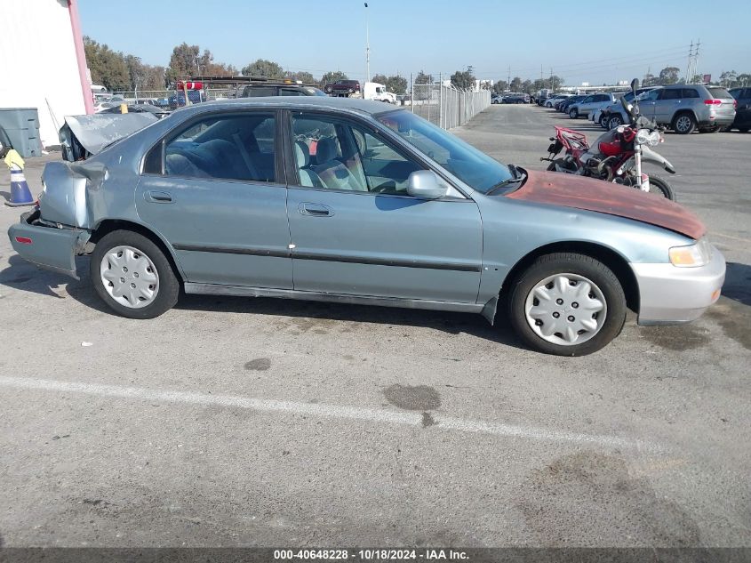 1996 Honda Accord Lx/Ex VIN: 1HGCD5635TA274553 Lot: 40648228