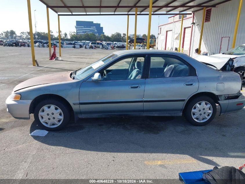 1996 Honda Accord Lx/Ex VIN: 1HGCD5635TA274553 Lot: 40648228