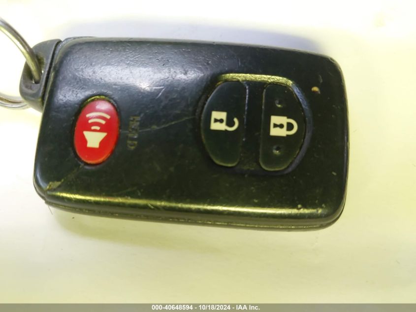 2011 Toyota Prius Two VIN: JTDKN3DU2B5327109 Lot: 40648594