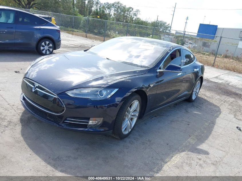 VIN 5YJSA1CN5DFP13308 2013 Tesla Model S no.2