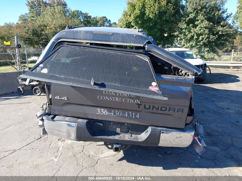 2017 Toyota Tundra Sr5 5.7L V8 VIN: 5TFCW5F19HX021733 Lot: 40649920