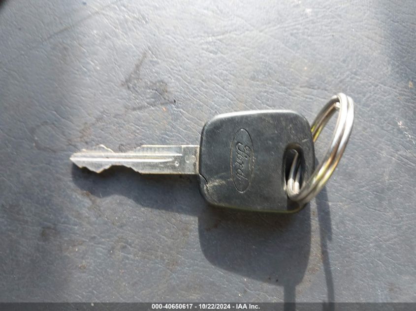 2000 Ford Excursion Xlt VIN: 1FMNU41S6YEB68107 Lot: 40650617