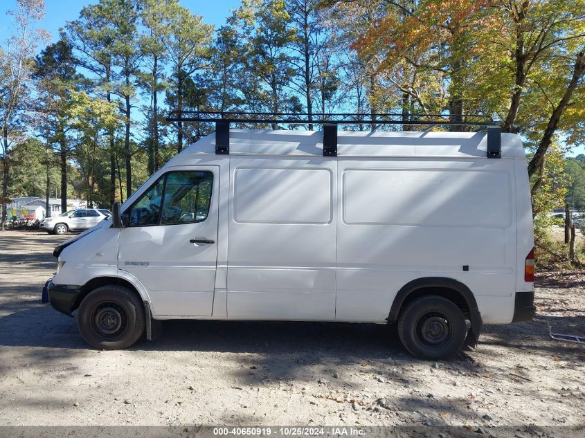 2003 Dodge Sprinter Van 2500 High Ceiling/Super High Ceiling VIN: WD2YD642135538735 Lot: 40650919