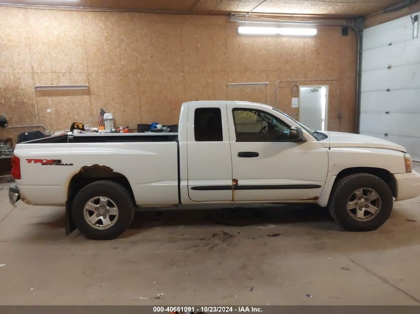 2007 Dodge Dakota Slt VIN: 1D7HW42J17S197697 Lot: 40651091