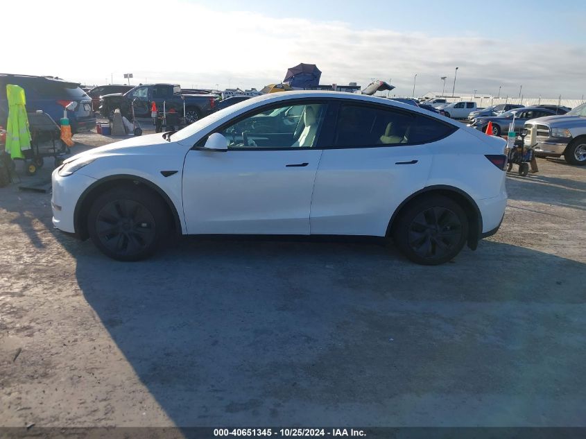 2024 Tesla Model Y Long Range Dual Motor All-Wheel Drive/Rwd VIN: 7SAYGDED8RA303365 Lot: 40651345