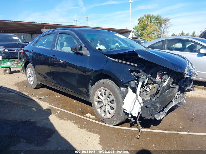 TOYOTA CAMRY LE 2017