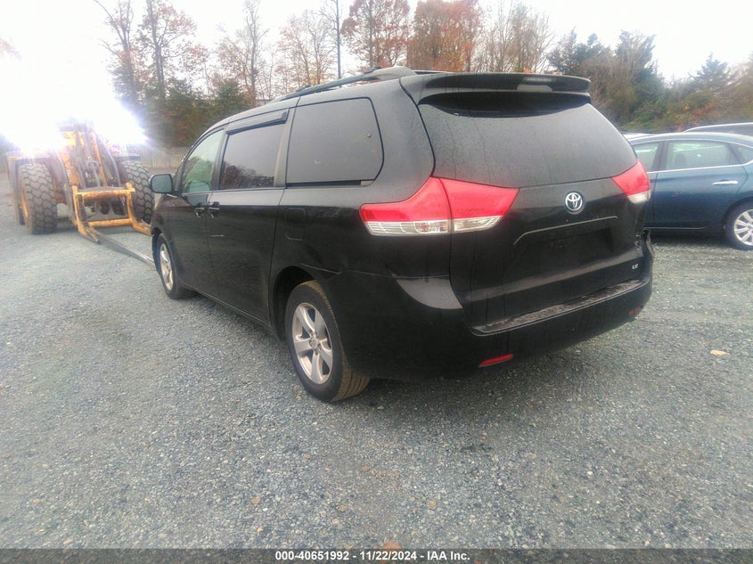 Vin: 5tdkk3dc7bs078235, lot: 41141243, toyota sienna le v6 20113