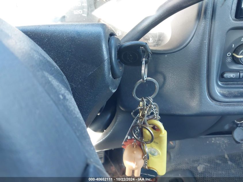 2005 Chevrolet Silverado 1500 Work Truck VIN: 1GCEK19B15E319542 Lot: 40652111