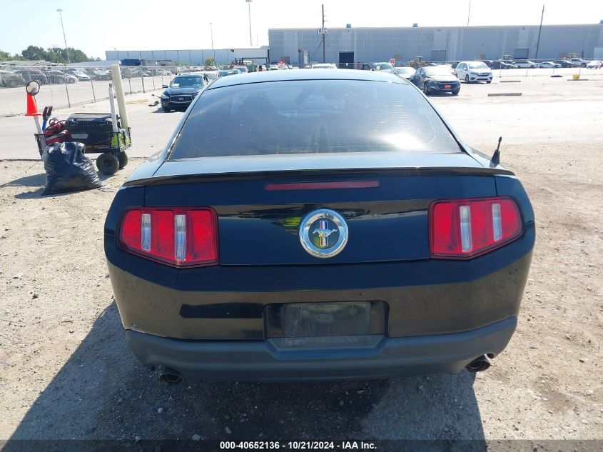 2011 Ford Mustang V6 VIN: 1ZVBP8AM1B5117335 Lot: 40652136