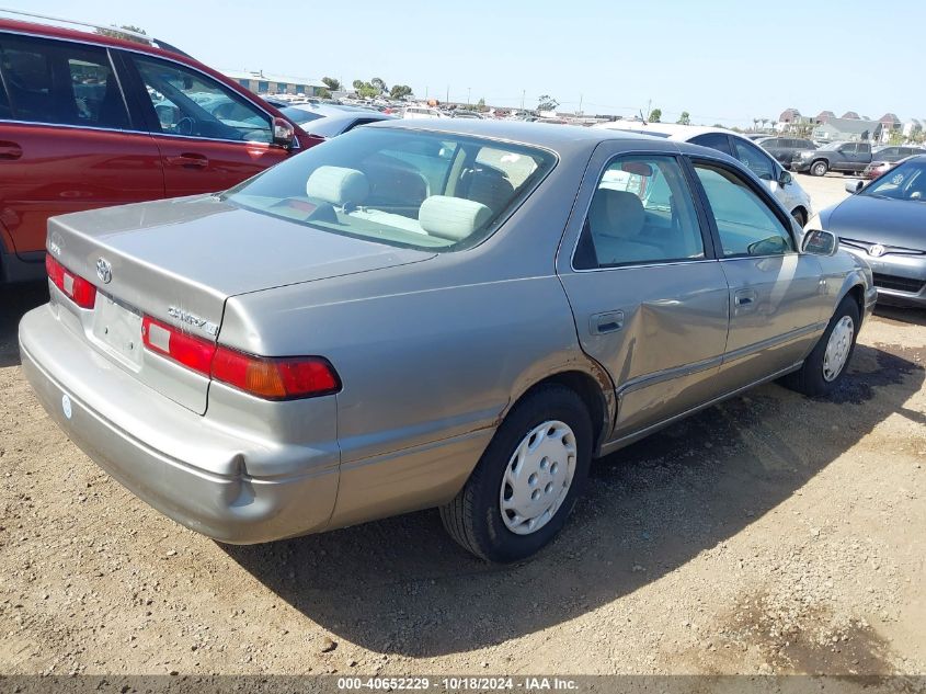 1999 Toyota Camry Le VIN: 4T1BG22K1XU453041 Lot: 40652229