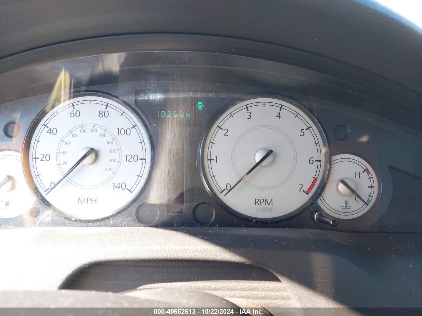 2005 Chrysler 300 Touring VIN: 2C3JK53G05H695219 Lot: 40652613