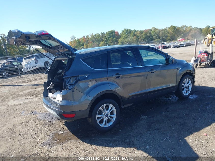VIN 1FMCU0GD1KUC20801 2019 FORD ESCAPE SE