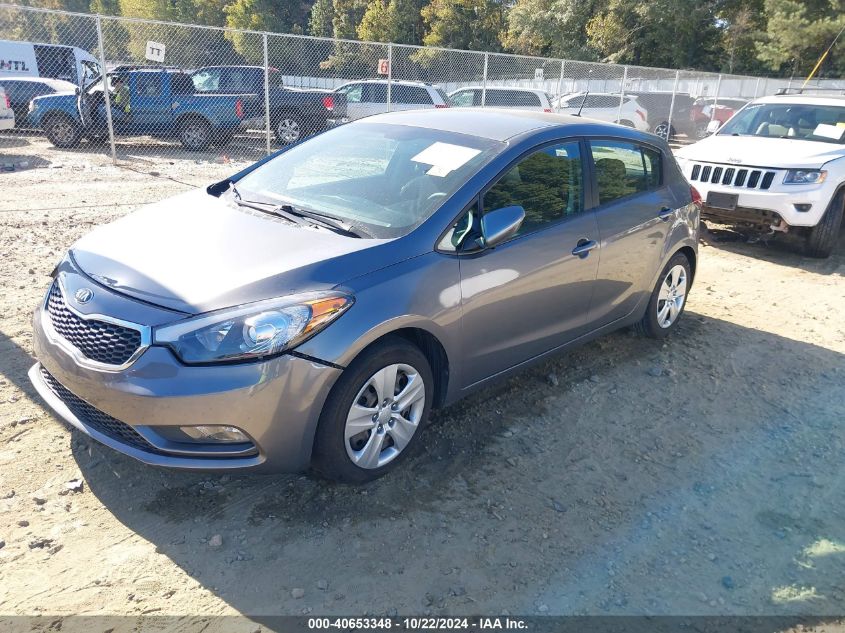 VIN KNAFK5A87G5617802 2016 KIA FORTE no.2